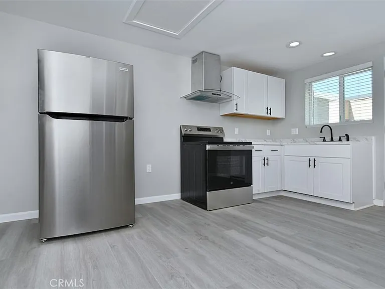 14332 Tiara St — Photo 7