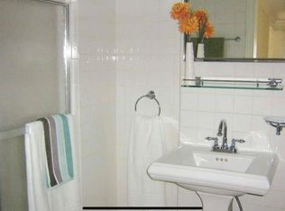 860 E 25th St, Houston, TX 77009