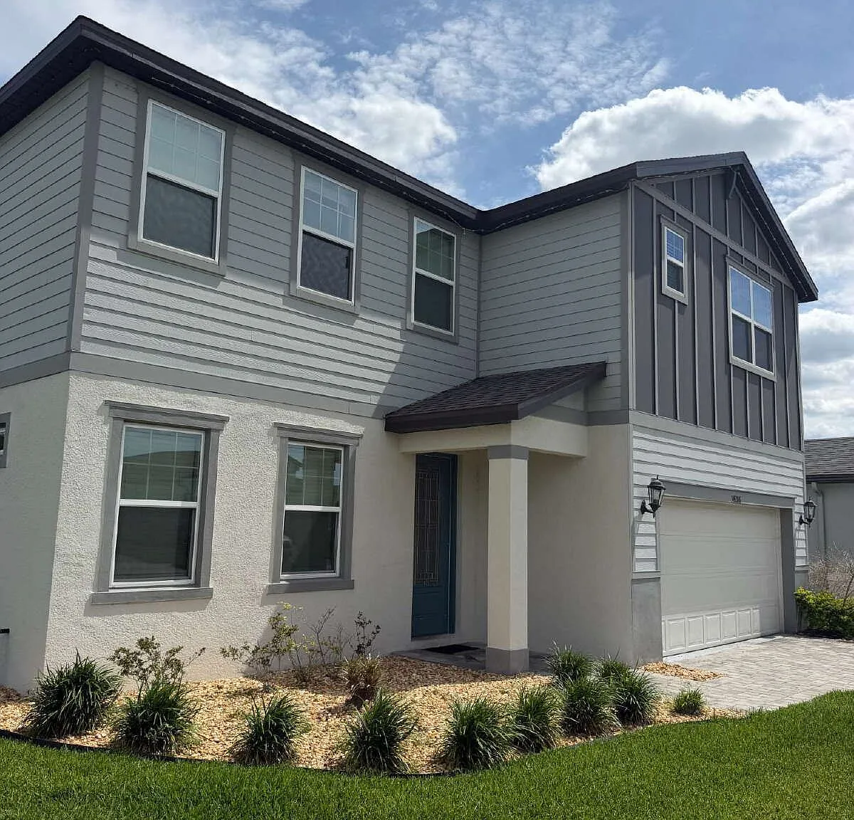 4 bed, 3.0 bath, 2830 sqft, $2,900 — Photo 2