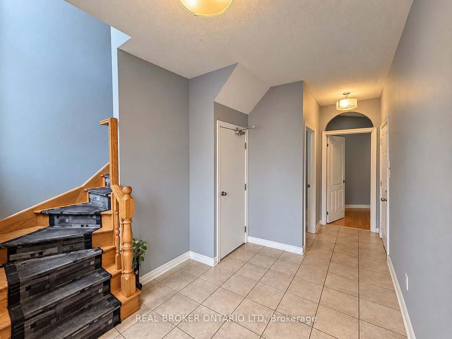 5 bed, $3,600 — Photo 2