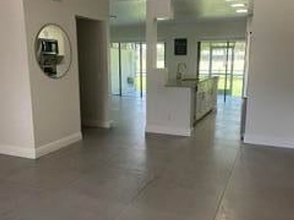 4th image of 1660 W Golfview Dr