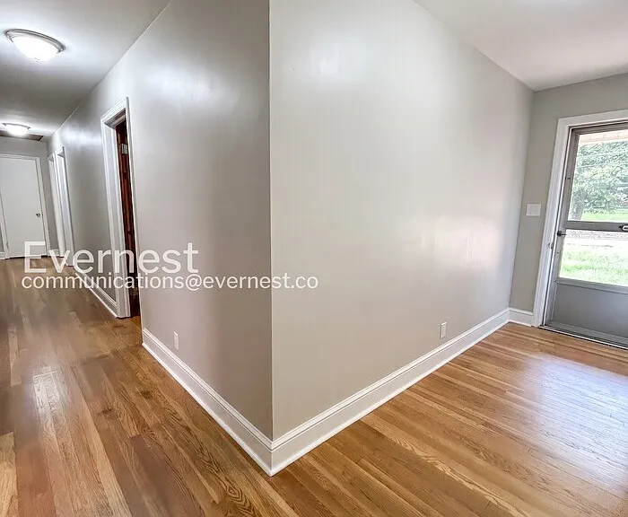 112 Tabor St — Photo 7