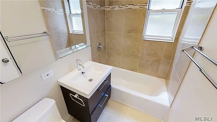 Sold by Prime Realty | media 5