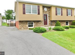 102 Alpine Dr, Altoona, PA 16602
