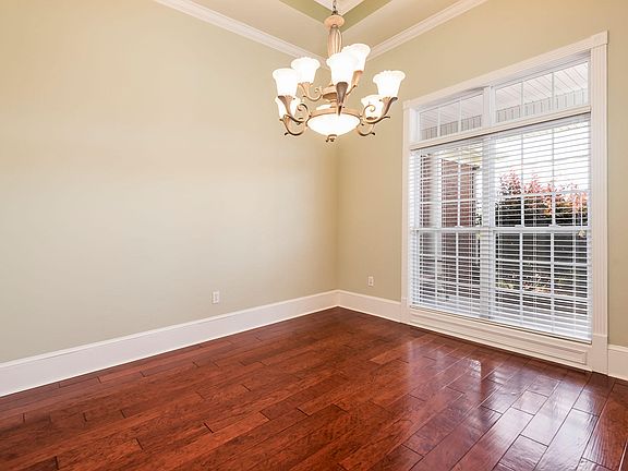 3rd image of 2045 Kentucky St