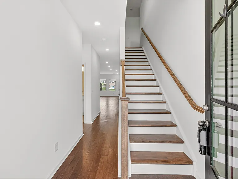 4909 Russell David Dr — Photo 4