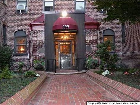 1st image of 200 Hart Blvd APT 6G
