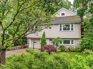 7 Kendall Rd, Lexington, MA 02421