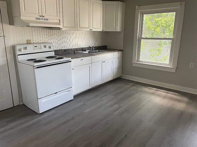 1st image of 1800 S Main St #4