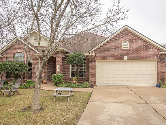 3 Bedrooms w/Study/Office