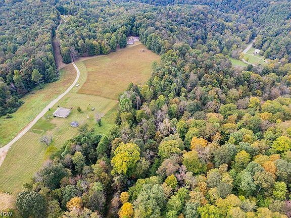 3rd image of 1233 Dutchman Ridge Rd