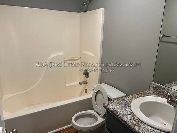 5th image of 836 Lane St