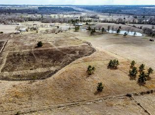 32 Old Tram Rd, Huntsville, TX 77320