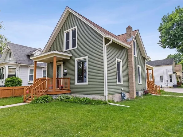 403 E 4th St, Belvidere, IL 61008