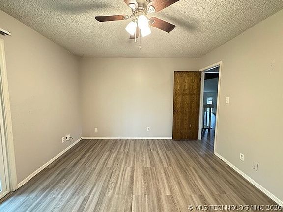4th image of 6003 S Marion Pl E