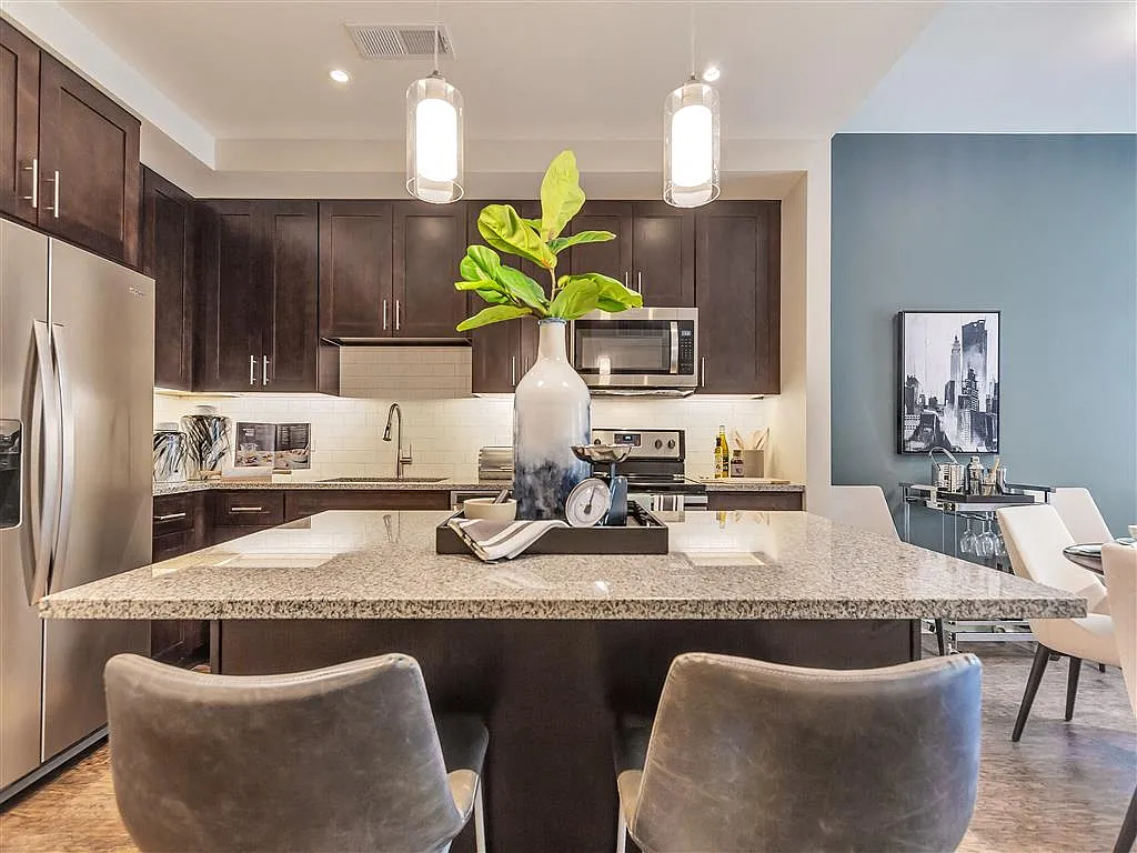 Preston Hollow Village — Photo 2