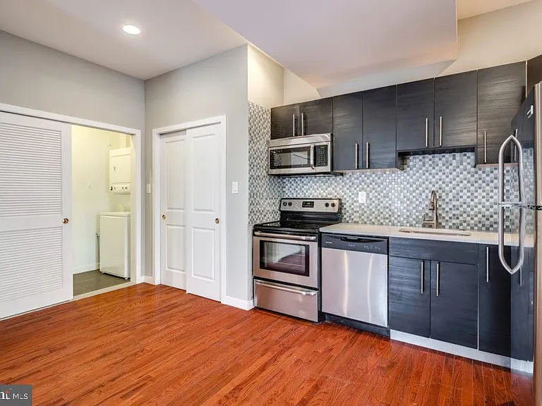 301 Market St #2 — Photo 1