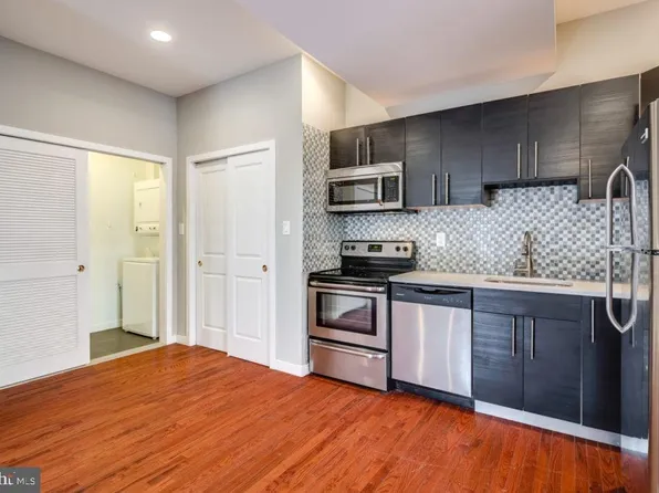 301 Market St #2, Philadelphia, PA 19106