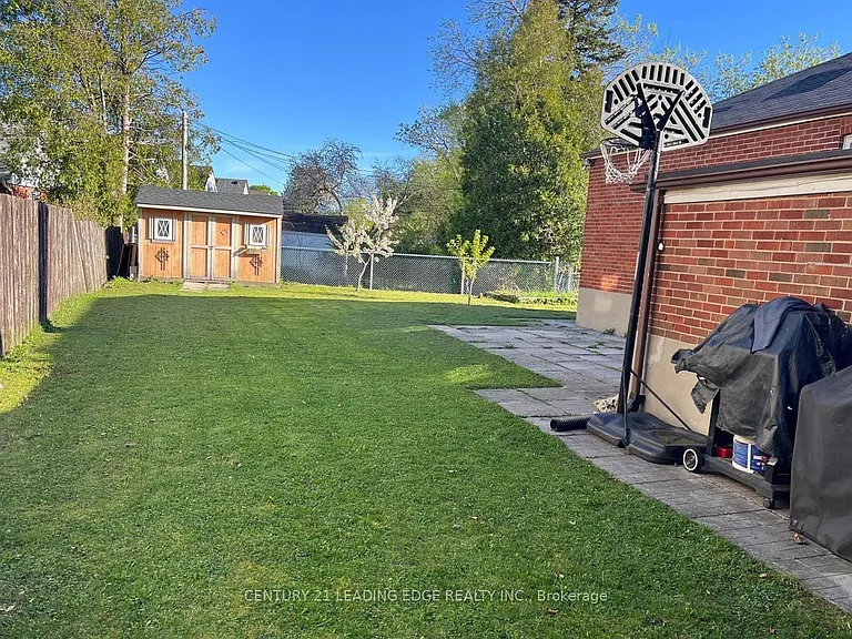 98 W Flora Dr — Photo 7