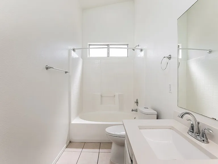 5307 N 79th Dr — Photo 11