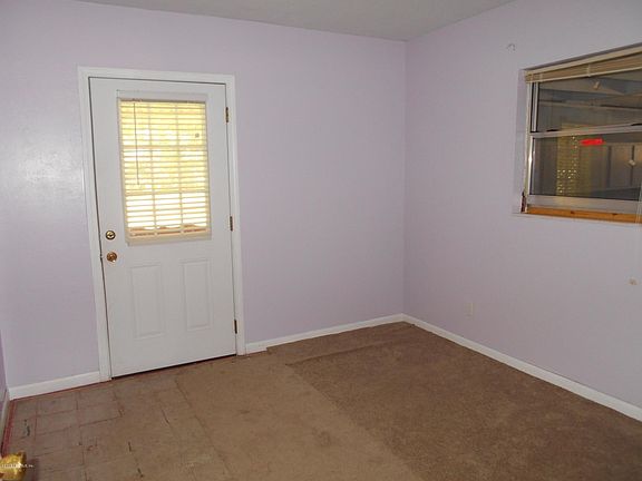 5th image of 172 East Boulevard N