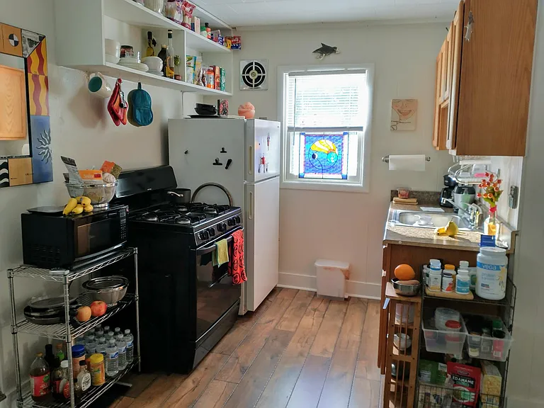 610 E Drayton St — Photo 2