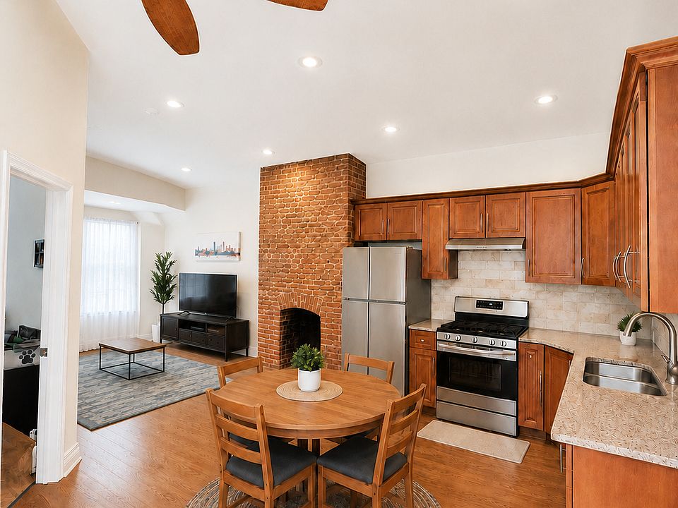 1st image of 244 Whiton St Floor 2