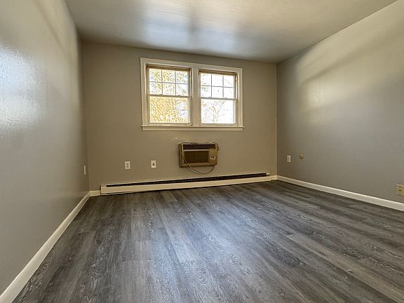 4th image of 3 Dana Ct #6