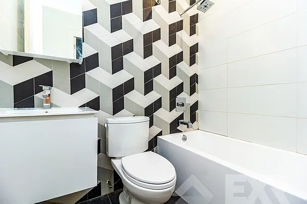 Rented by EXR | media 3