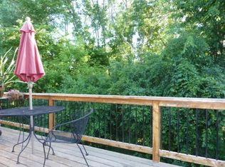103 River Woods Ln, Burnsville, MN 55337