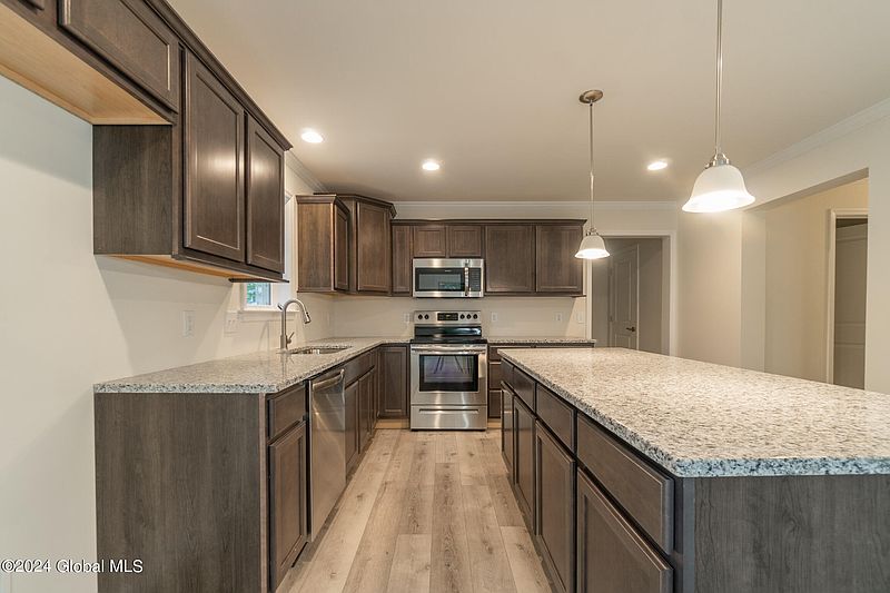 5th image of 48 Pewter Lane