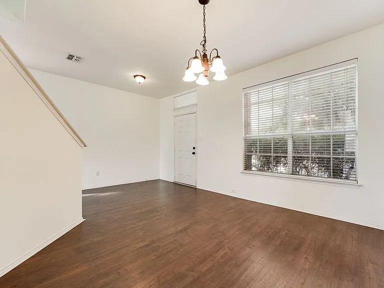 4241 Enchanted Rock Ln — Photo 3