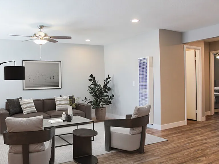303 W Clemmens Ln — Photo 13
