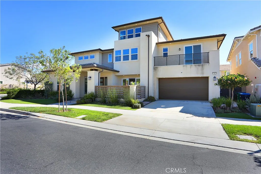 5 bed, 6.0 bath, 4346 sqft, $11,500 — Photo 4