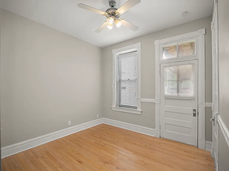 Bedroom fits K bed comfortably