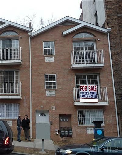 1st image of 676-682 E 233rd St