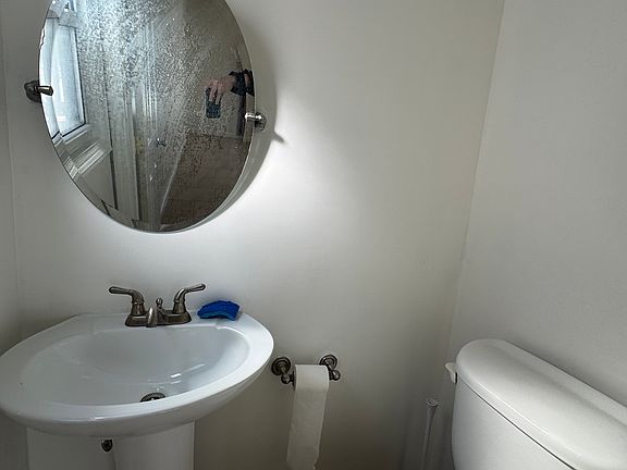 4th image of 13 Vassar St Floor 2