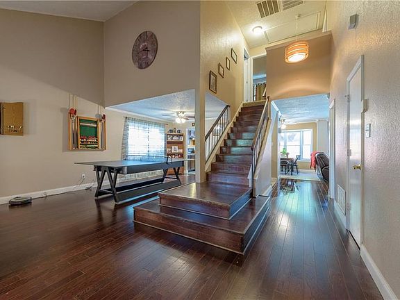 4th image of 2510 Livingston Ln
