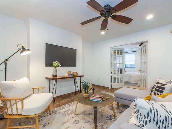 4th image of 61 Bright St #B