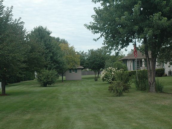 5th image of 2411 N Wuthering Hills Dr