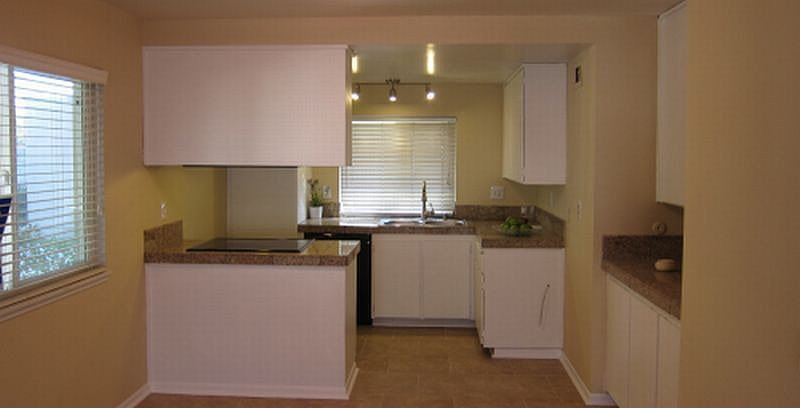 Newly Renovated Kitched with Granite 