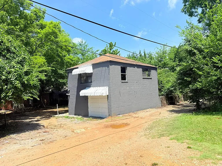 1221 Maple St — Photo 25