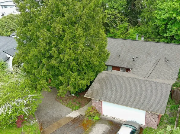 712 714 142nd Place SE, Bellevue, WA 98007