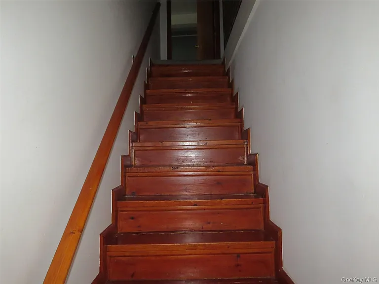 2 E Main St #5 — Photo 7