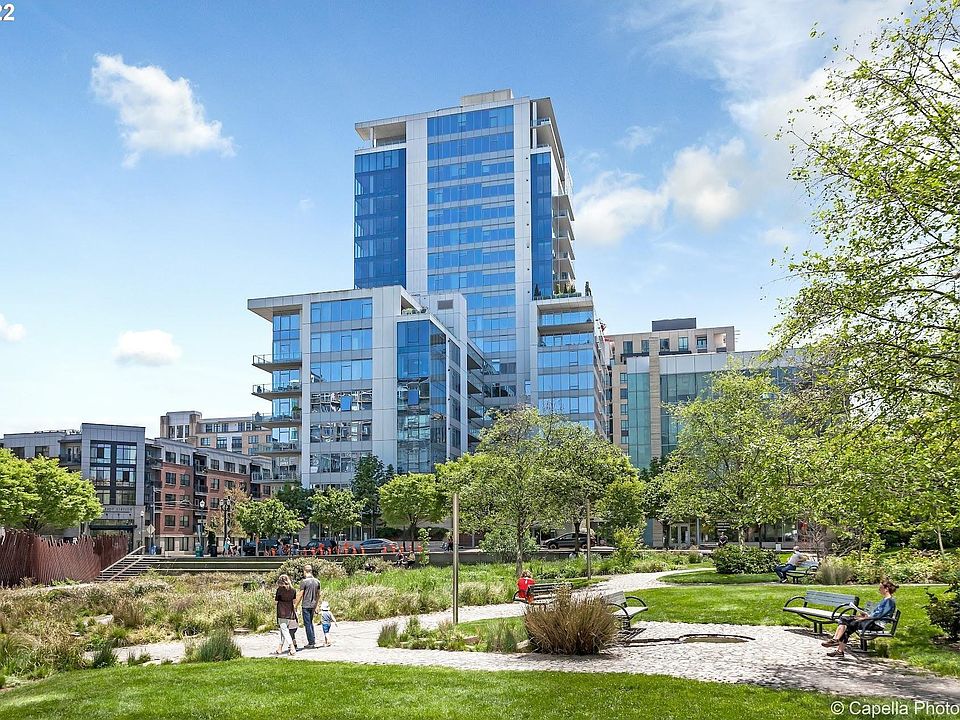 Exterior of the Metropolitan Condos from Tanner Springs Park