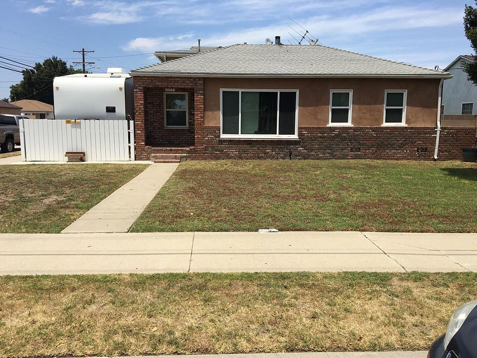 1st image of 1355 W 220th St