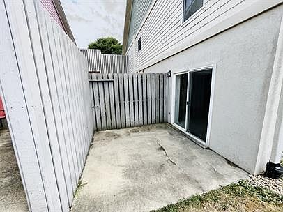 2nd image of 17 Rosewood Ct Unit 103