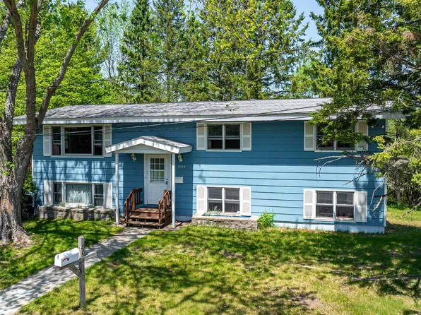 1004 Baltic St, Houghton, MI 49931