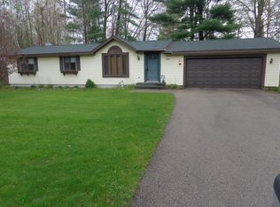 N5644 Airport Rd, Shawano, WI 54166