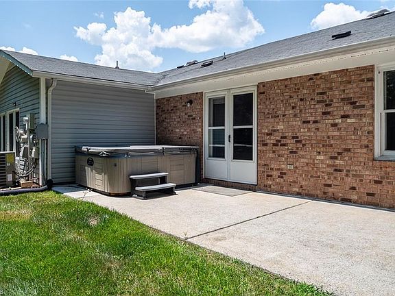 3rd image of 3532 Lawndale Dr APT D